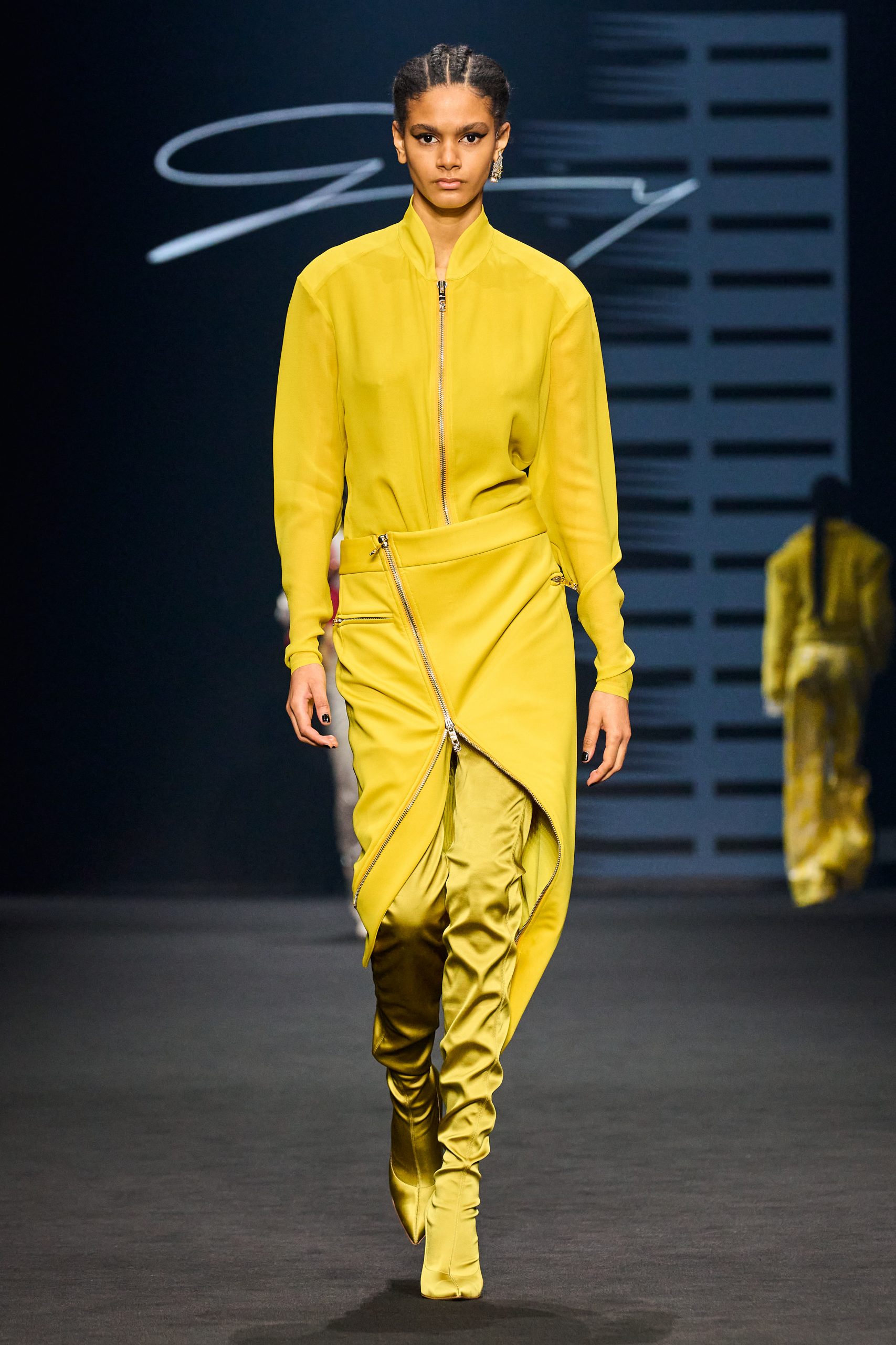Genny Fall/Winter 2023–24 Latest Collection