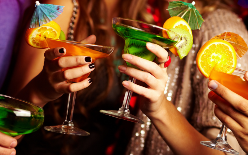 Dress Code: The Best Way To Dress For A Cocktail Party